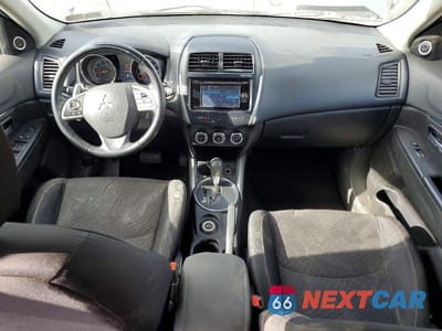 Zdjęcie 8 z 14 samochodu: 2014 MITSUBISHI OUTLANDER SE VIN:4A4AR4AU8EE015822 - miniatura