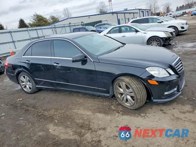 Czwarte zdjęcie samochodu z boku: 2013 MERCEDES-BENZ E 400 HYBRID VIN:WDDHF9FBXDA737632 - miniatura