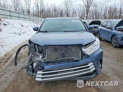 Piąte zdjęcie samochodu w środku: 2019 TOYOTA HIGHLANDER SE VIN:5TDJZRFHXKS940754 - miniatura