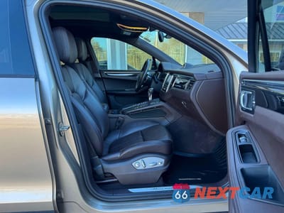 Piąte zdjęcie samochodu w środku: 2015 PORSCHE MACAN S VIN:WP1AB2A54FLB56620 - miniatura