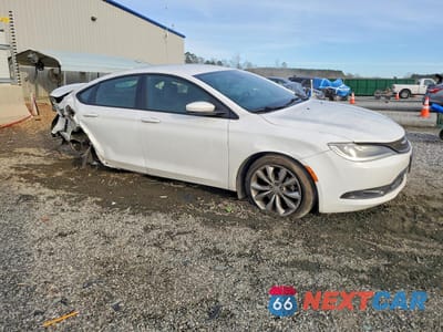 Czwarte zdjęcie samochodu z boku: 2015 CHRYSLER 200 S VIN:1C3CCCBB2FN683713 - miniatura
