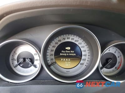 Zdjęcie 9 z 12 samochodu: 2012 MERCEDES-BENZ C 250 VIN:WDDGF4HB8CA610498 - miniatura