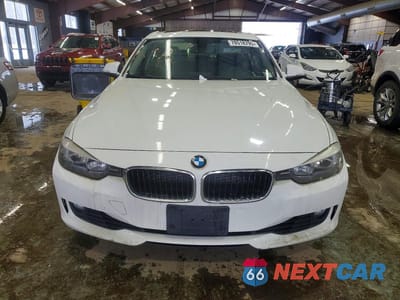 Piąte zdjęcie samochodu w środku: 2015 BMW 328 XI SULEV VIN:WBA3B5C57FF960737 - miniatura