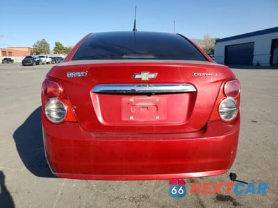 Zdjęcie 6 z 11 samochodu: 2014 CHEVROLET SONIC LT VIN:1G1JC5SH5E4207746 - miniatura