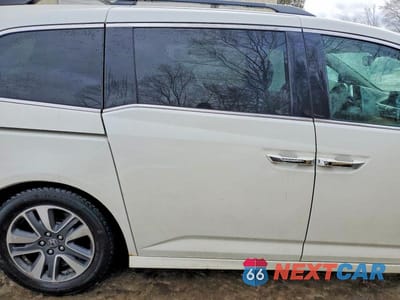 Zdjęcie 11 z 14 samochodu: 2016 HONDA ODYSSEY TOURING VIN:5FNRL5H97GB025553 - miniatura