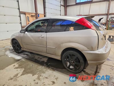 Drugie zdjęcie samochodu z przodu: 2002 FORD FOCUS SVT VIN:3FAHP39522R191119 - miniatura