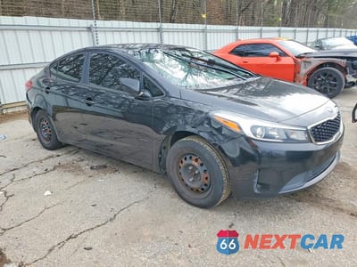Czwarte zdjęcie samochodu z boku: 2017 KIA FORTE LX VIN:3KPFK4A78HE111745 - miniatura
