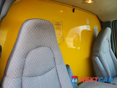 Zdjęcie 11 z 14 samochodu: 2007 GMC SAVANA BOX TRUCK VIN:1GDHG31U271900688 - miniatura