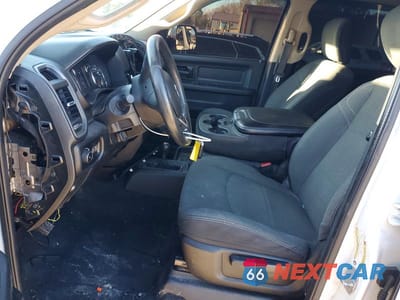 Zdjęcie 7 z 11 samochodu: 2020 RAM 2500 TRADESMAN VIN:3C6UR5CJXLG125135 - miniatura