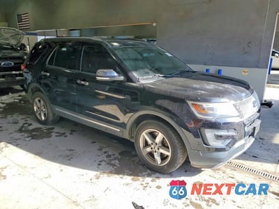 Czwarte zdjęcie samochodu z boku: 2017 FORD EXPLORER XLT VIN:1FM5K8D87HGD01149 - miniatura