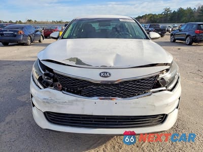 Piąte zdjęcie samochodu w środku: 2018 KIA OPTIMA LX VIN:5XXGT4L32JG217407 - miniatura