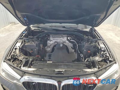 Zdjęcie 11 z 11 samochodu: 2018 BMW Motorrad M5 VIN:WBSJF0C58JB282204 - miniatura