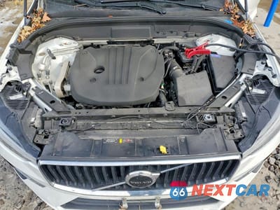 Zdjęcie 12 z 12 samochodu: 2022 VOLVO XC60 B5 MOMENTUM VIN:YV4L12RK7N1034414 - miniatura