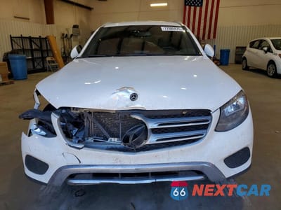 Piąte zdjęcie samochodu w środku: 2018 MERCEDES-BENZ GLC 300 VIN:WDC0G4JB5JF476305 - miniatura