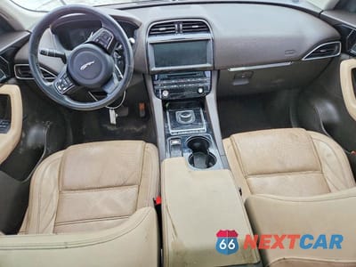 Zdjęcie 8 z 14 samochodu: 2017 JAGUAR F-PACE PRESTIGE VIN:SADCK2BV9HA065533 - miniatura
