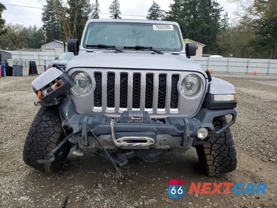 Piąte zdjęcie samochodu w środku: 2020 JEEP GLADIATOR OVERLAND VIN:1C6HJTFG1LL129431 - miniatura