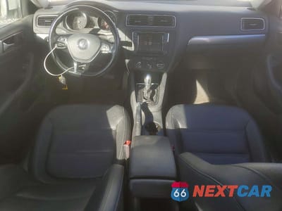 Zdjęcie 8 z 13 samochodu: 2018 VOLKSWAGEN JETTA SE VIN:3VWDB7AJ9JM263210 - miniatura