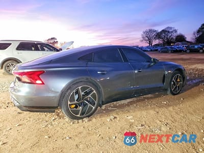 Trzecie zdjęcie samochodu z tyłu: 2024 AUDI RS E-TRON GT VIN:WAUBHBFW2R7901557 - miniatura