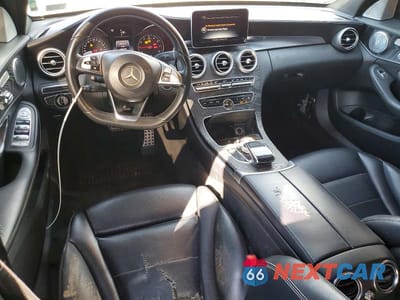 Zdjęcie 8 z 11 samochodu: 2015 MERCEDES-BENZ C 400 4MATIC VIN:55SWF6GB5FU031577 - miniatura