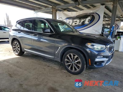Czwarte zdjęcie samochodu z boku: 2019 BMW X3 XDRIVE30I VIN:5UXTR9C59KLE19692 - miniatura