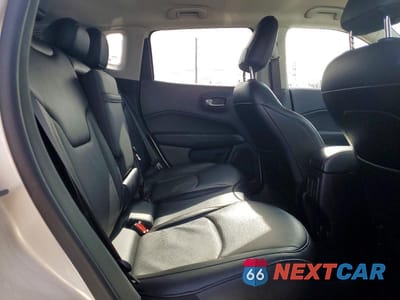 Zdjęcie 10 z 11 samochodu: 2019 JEEP COMPASS LIMITED VIN:3C4NJDCB0KT817708 - miniatura