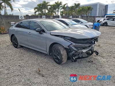 Czwarte zdjęcie samochodu z boku: 2026 KIA K5 GT-LINE VIN:KNAG64J74T5444177 - miniatura