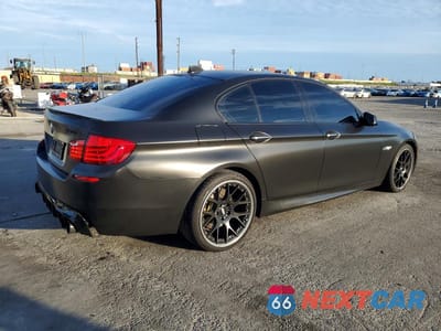 Trzecie zdjęcie samochodu z tyłu: 2012 BMW 550 I VIN:WBAFR9C54CDV59220 - miniatura