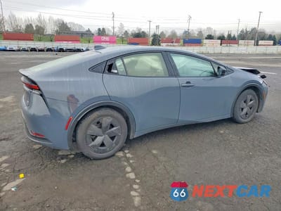 Trzecie zdjęcie samochodu z tyłu: 2024 TOYOTA PRIUS LE VIN:JTDACAAU1R3023172 - miniatura