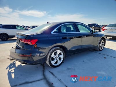 Trzecie zdjęcie samochodu z tyłu: 2024 AUDI A3 PREMIUM VIN:WAUAUDGY0RA040224 - miniatura