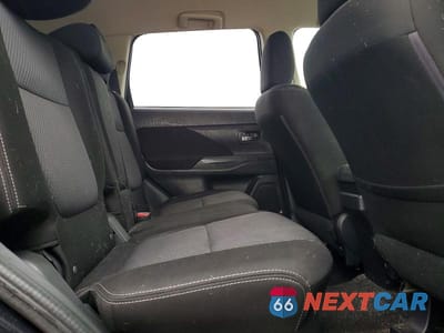 Zdjęcie 11 z 12 samochodu: 2017 MITSUBISHI OUTLANDER ES VIN:JA4AD2A34HZ030195 - miniatura
