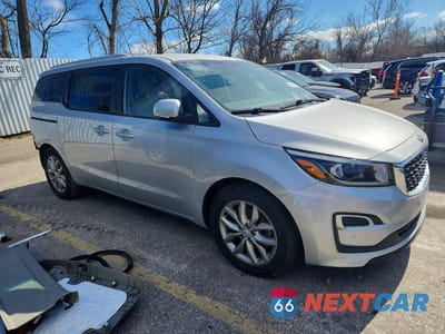 Czwarte zdjęcie samochodu z boku: 2019 KIA SEDONA LX VIN:KNDMB5C14K6539802 - miniatura