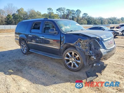 Czwarte zdjęcie samochodu z boku: 2014 GMC YUKON XL DENALI VIN:1GKS1MEF9ER243789 - miniatura