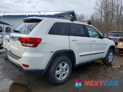 Trzecie zdjęcie samochodu z tyłu: 2012 JEEP GRAND CHEROKEE LAREDO VIN:1C4RJFAG5CC350939 - miniatura