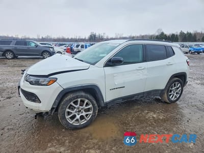 2022 JEEP COMPASS LATITUDE LUX 3C4NJDFB5NT219212 - główne zdjęcie licytacji z USA - miniatura