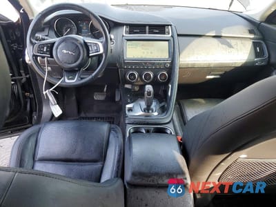 Zdjęcie 8 z 13 samochodu: 2020 JAGUAR E-PACE VIN:SADFK2FXXL1Z83485 - miniatura