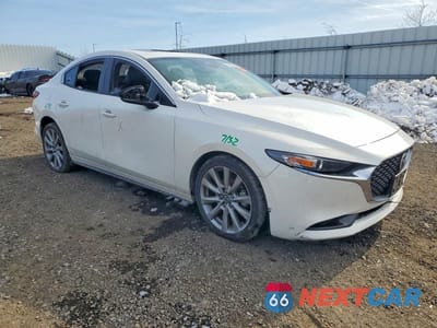 Czwarte zdjęcie samochodu z boku: 2022 MAZDA 3 PREFERRED VIN:3MZBPACL6NM314267 - miniatura
