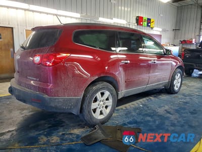 Trzecie zdjęcie samochodu z tyłu: 2011 CHEVROLET TRAVERSE LT VIN:1GNKRGED4BJ153410 - miniatura