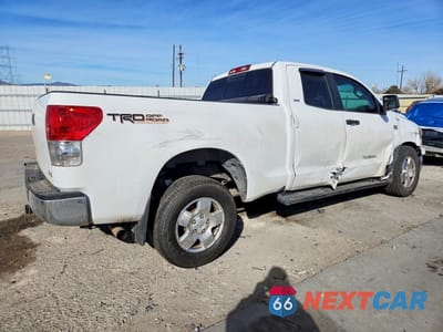 Trzecie zdjęcie samochodu z tyłu: 2008 TOYOTA TUNDRA DOUBLE CAB VIN:5TFBV54148X034147 - miniatura