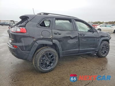 Trzecie zdjęcie samochodu z tyłu: 2021 JEEP CHEROKEE TRAILHAWK VIN:1C4PJMBX7MD226399 - miniatura