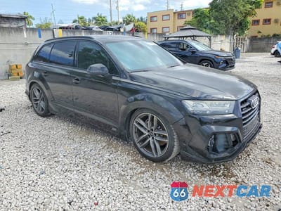 Czwarte zdjęcie samochodu z boku: 2017 AUDI Q7 PRESTIGE VIN:WA1VAAF71HD047937 - miniatura
