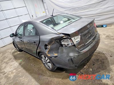 Drugie zdjęcie samochodu z przodu: 2013 KIA FORTE EX VIN:KNAFU4A23D5739343 - miniatura