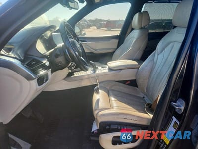 Zdjęcie 7 z 12 samochodu: 2016 BMW X5 XDRIVE50I VIN:5UXKR6C51G0J79974 - miniatura