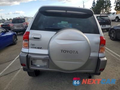 Zdjęcie 6 z 12 samochodu: 2001 TOYOTA RAV4 VIN:JTEHH20V210025014 - miniatura