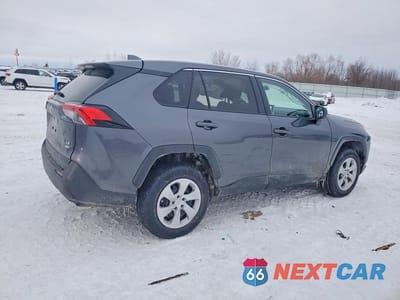 Trzecie zdjęcie samochodu z tyłu: 2025 TOYOTA RAV4 LE VIN:2T3F1RFVXSC574782 - miniatura