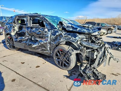 Czwarte zdjęcie samochodu z boku: 2020 CHEVROLET BLAZER 3LT VIN:3GNKBJR40LS660204 - miniatura