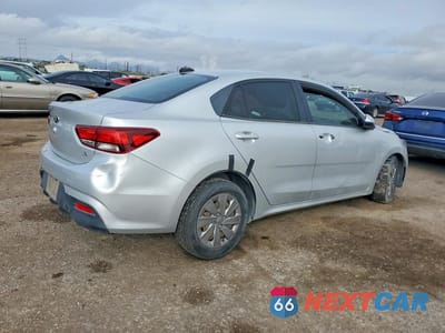 Trzecie zdjęcie samochodu z tyłu: 2019 KIA RIO S VIN:3KPA24AB2KE233376 - miniatura
