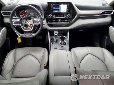Zdjęcie 8 z 12 samochodu: 2022 TOYOTA HIGHLANDER XLE VIN:5TDHZRAH8NS131201 - miniatura
