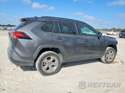 Trzecie zdjęcie samochodu z tyłu: 2022 TOYOTA RAV4 XLE VIN:2T3W1RFV2NC195537 - miniatura