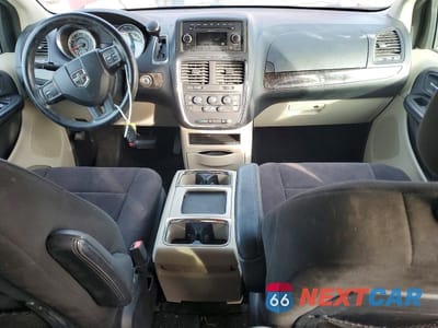 Zdjęcie 8 z 13 samochodu: 2011 DODGE GRAND CARAVAN MAINSTREET VIN:2D4RN3DG4BR711004 - miniatura