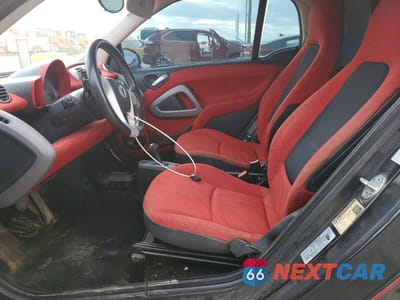 Zdjęcie 7 z 13 samochodu: 2011 SMART FORTWO PURE VIN:WMEEJ3BA9BK443122 - miniatura